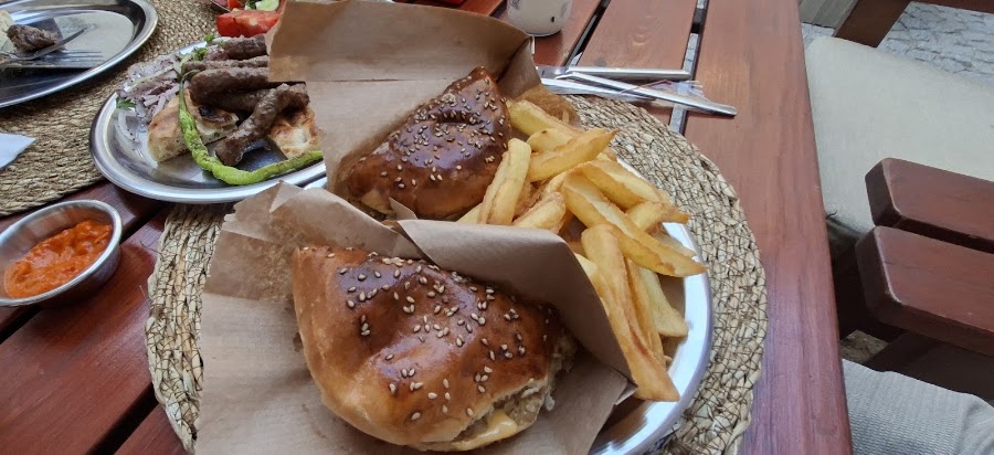 Karadağ Köfte Burger fotoğraf 3